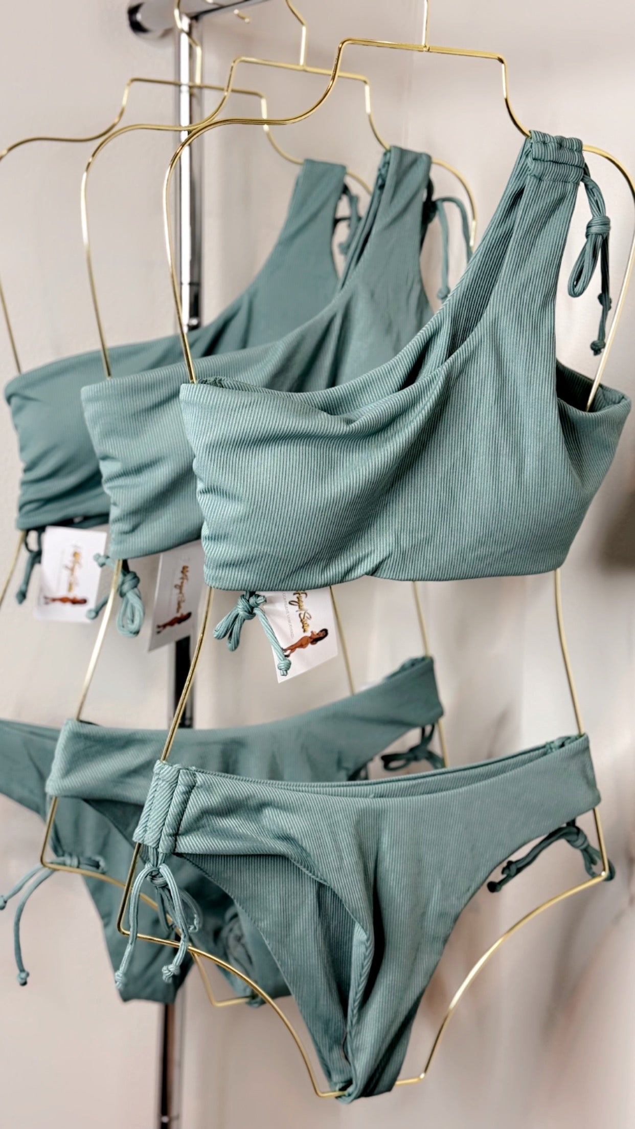 Off-the-shoulder 2 piece set